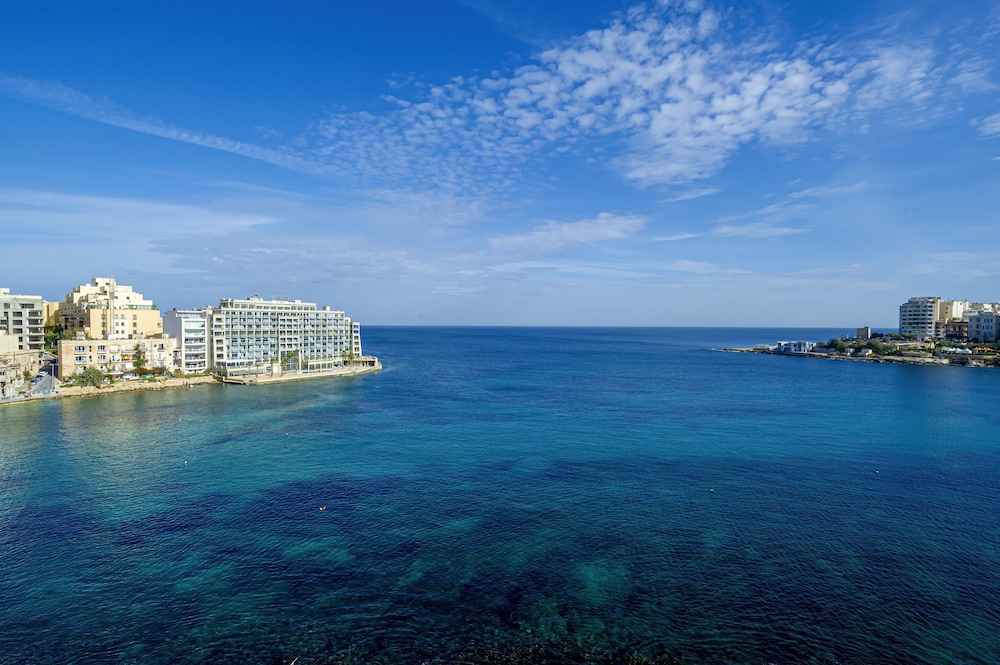 Spinola Bay Apartment 26/40