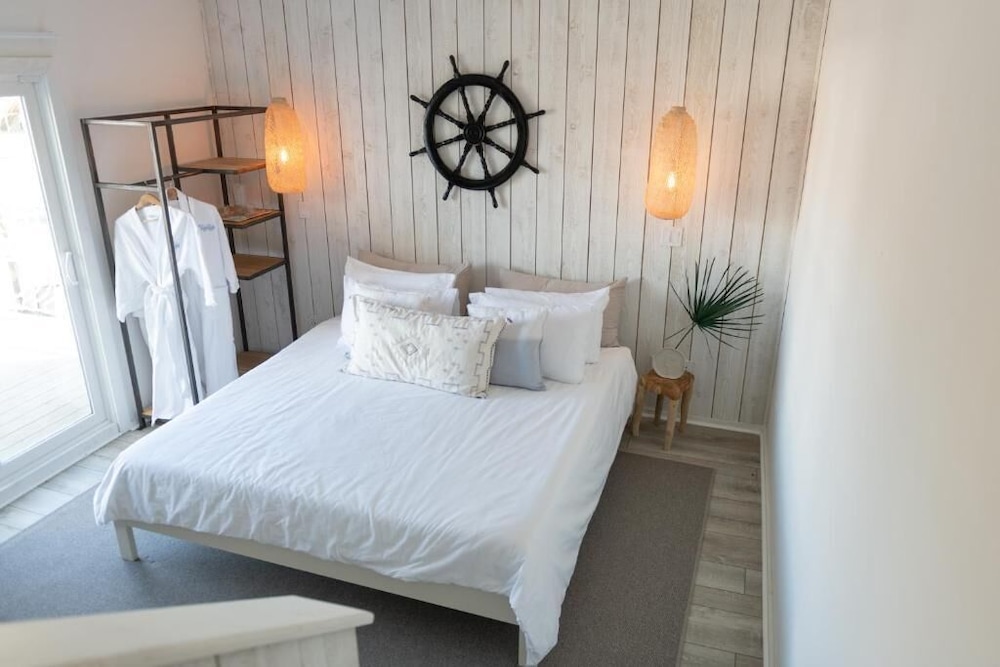 The Surfside Hotel 16/49