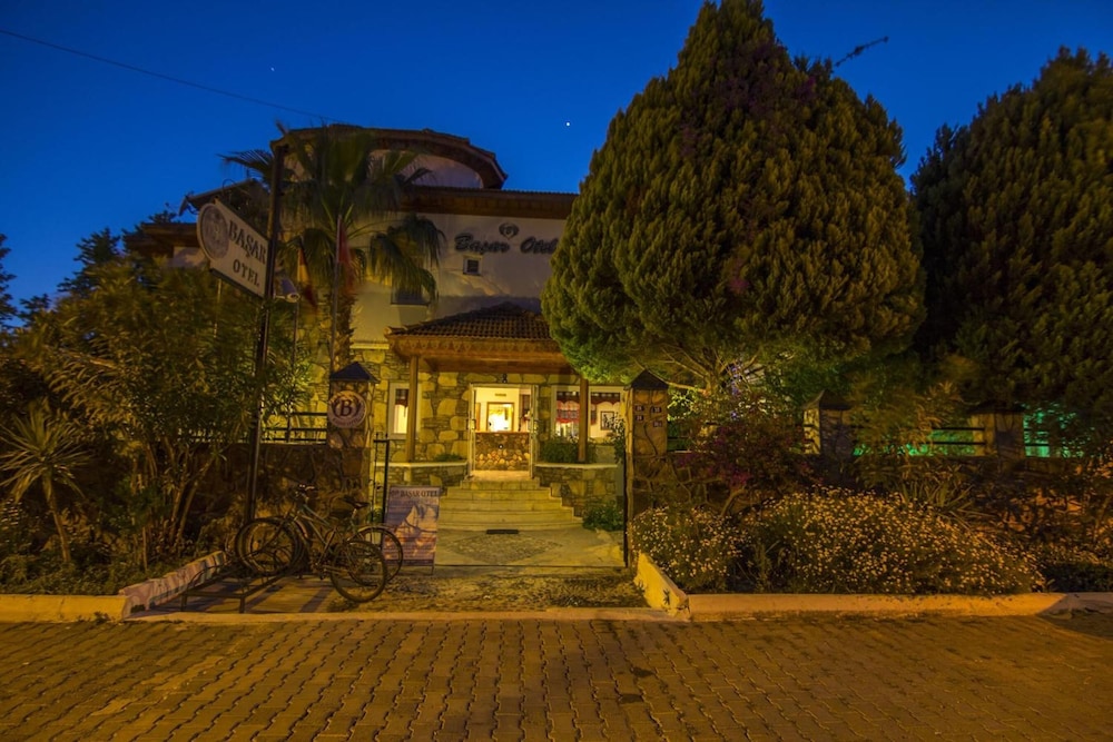 Basar Hotel 24/39