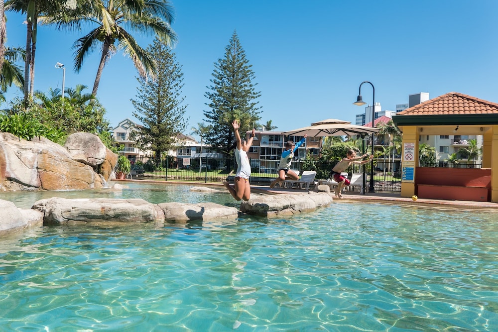 Paradise Island Resort 3/62