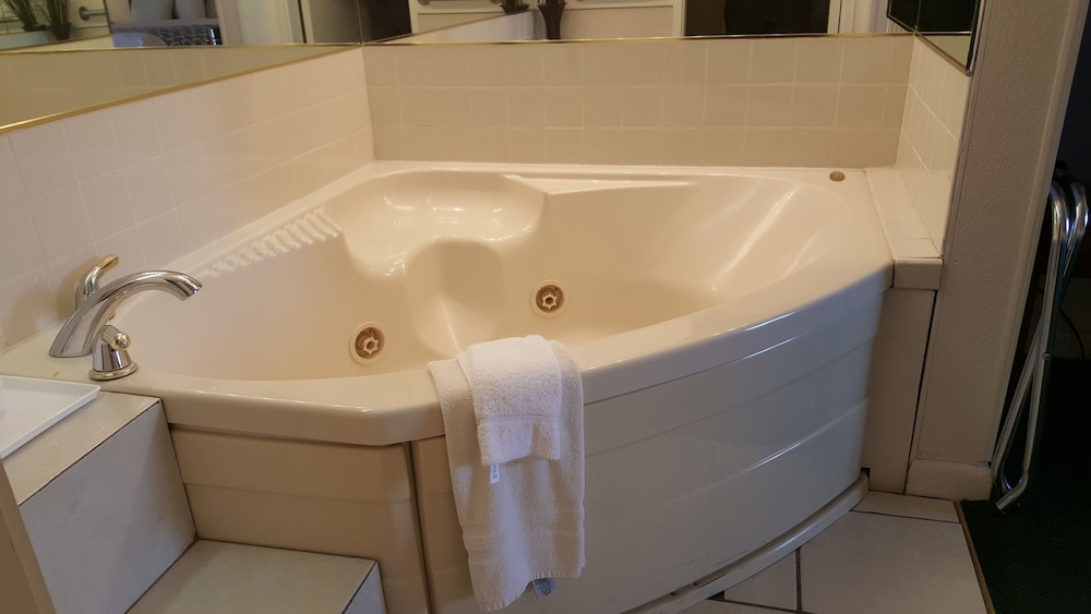 Alamo Inn Suites 12/61