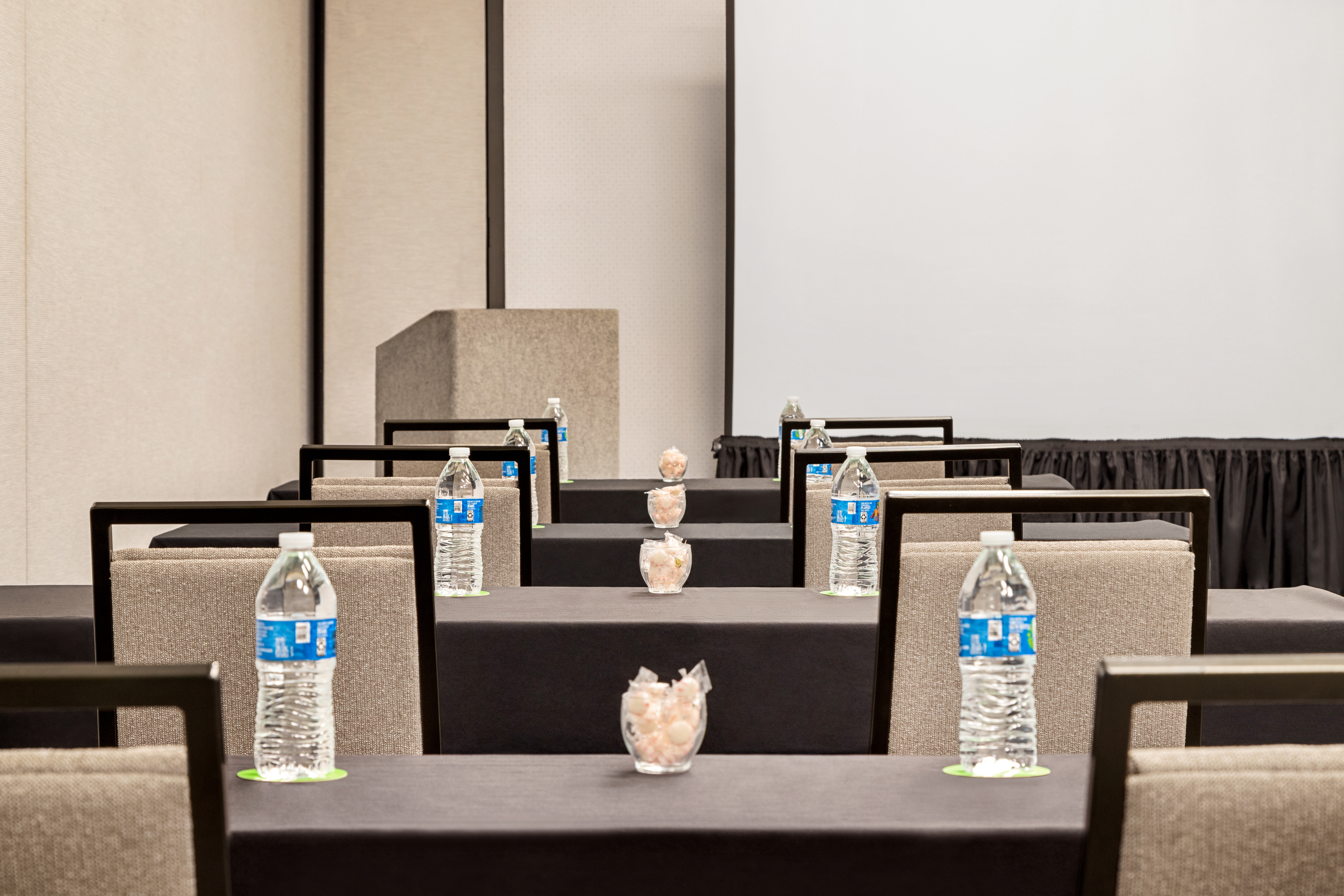 Holiday Inn Orlando International Airport 60/72