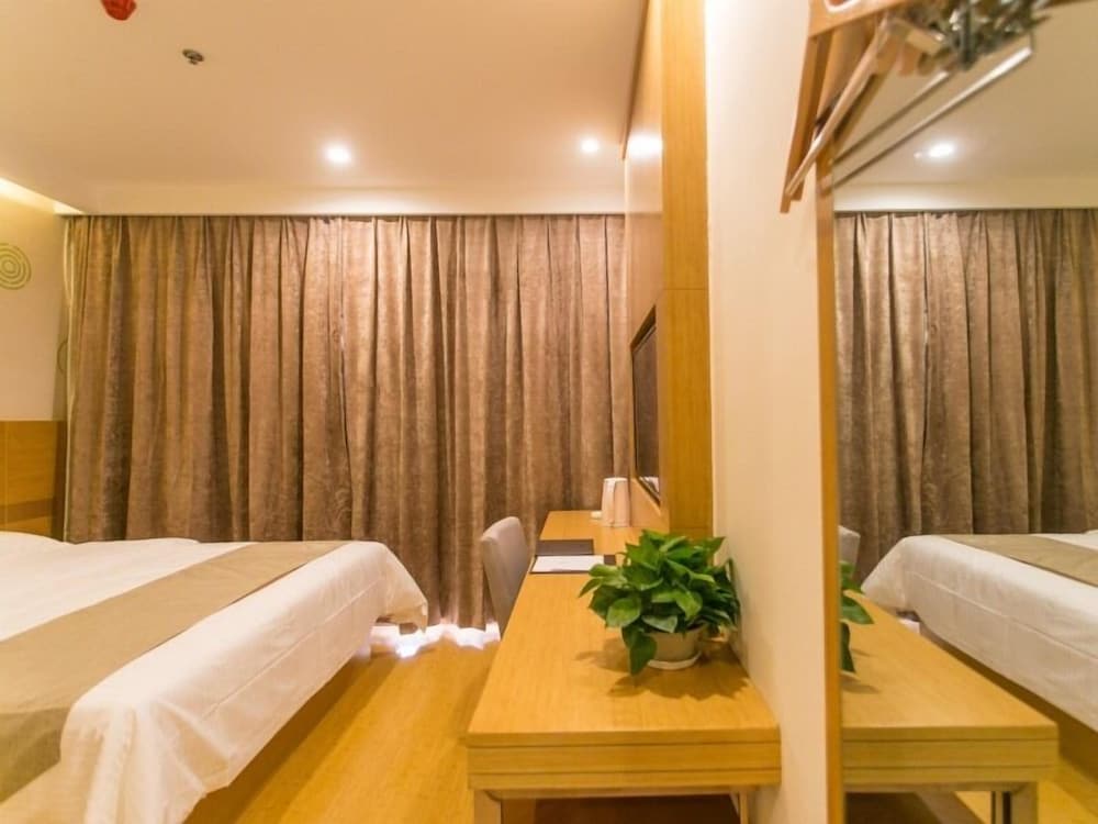 Greentree Inn Suzhou Wujiang Fenhu Development District Express Hotel 26/38