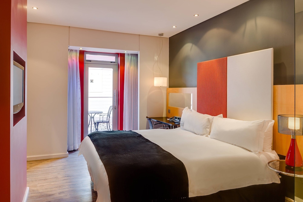 Room at Protea Hotel Fire & Ice by Marriott Cape Town, CAPE TOWN - WESTERN CAPE
