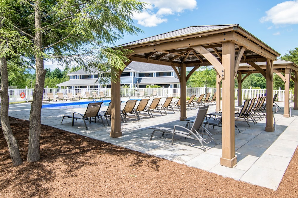 Grey Fox Inn Resort 56/66