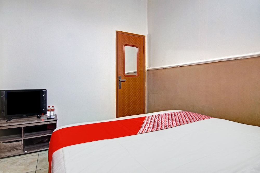 OYO 90358 Poris Residence 12/19