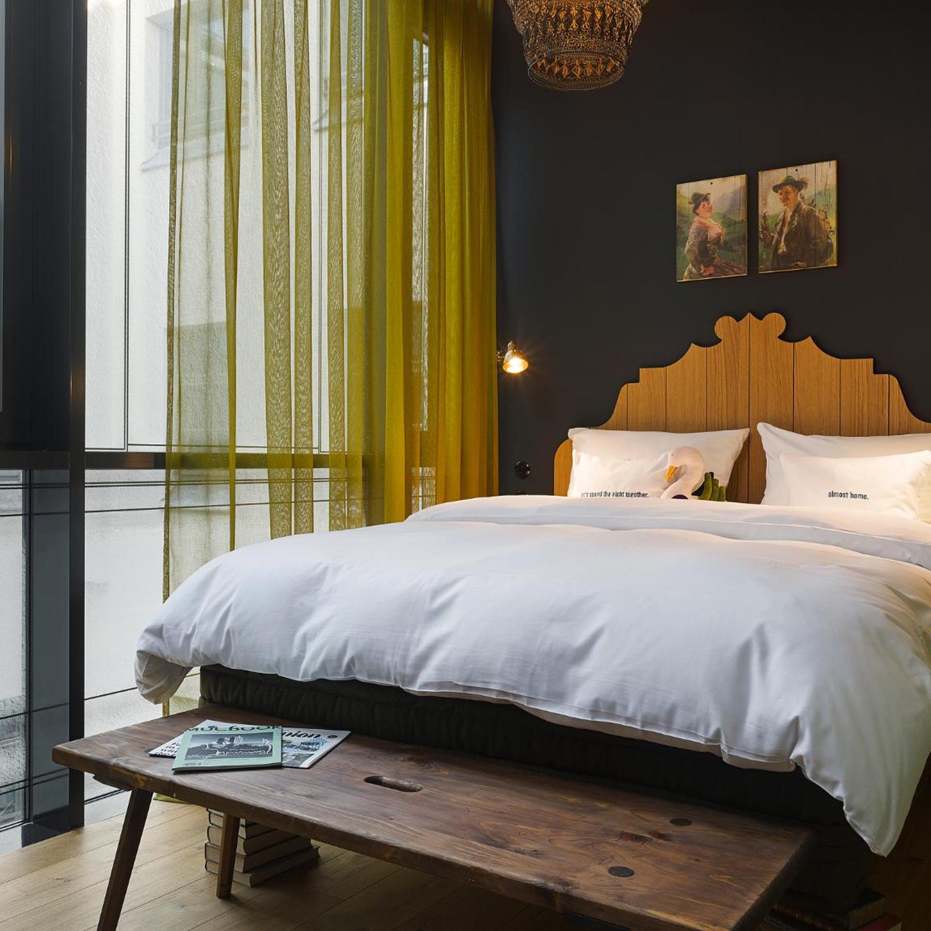 Room, King Bed