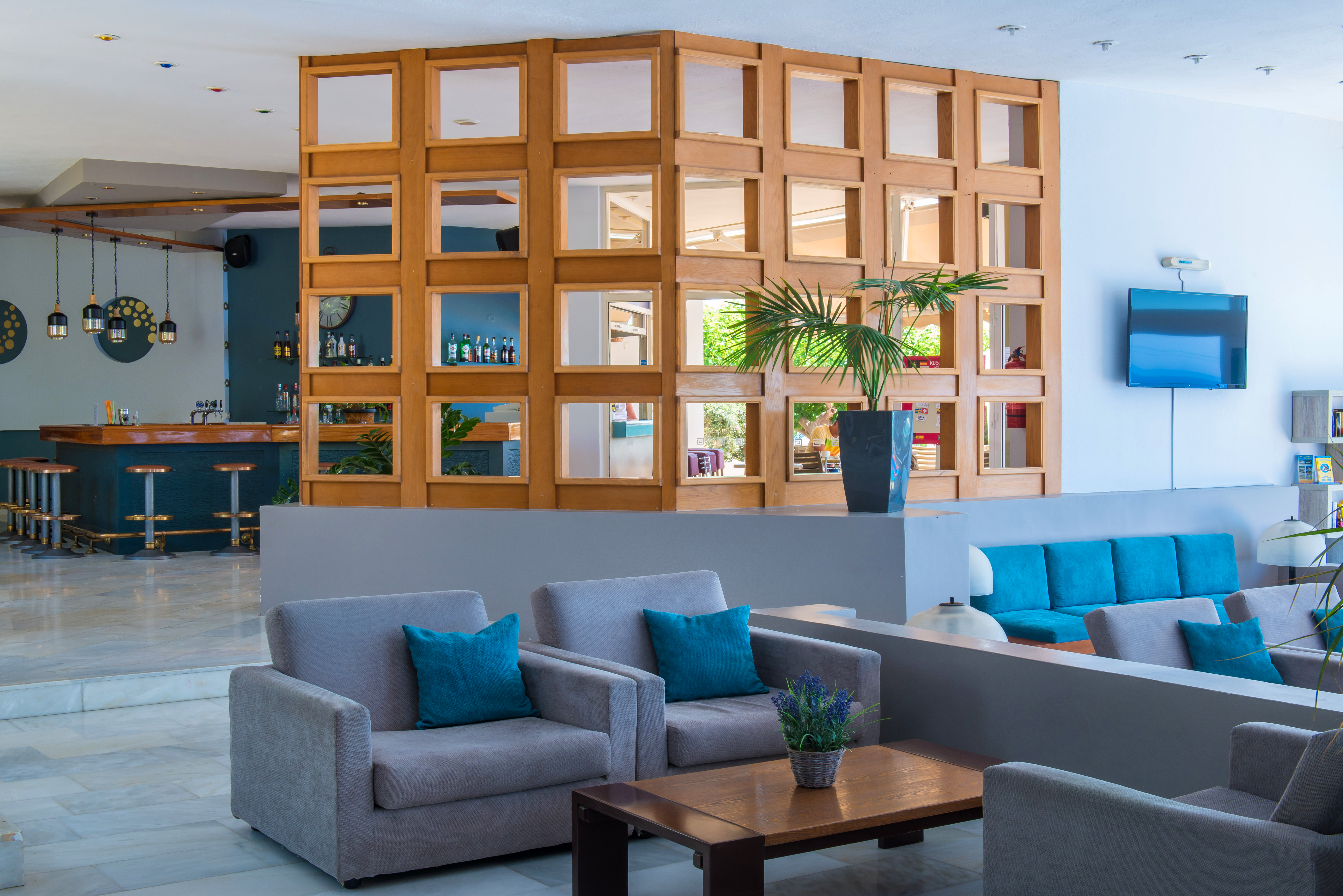 Scaleta Beach Hotel 10/25