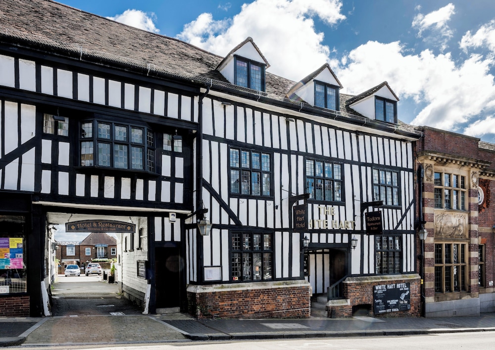 The White Hart Hotel 48/56
