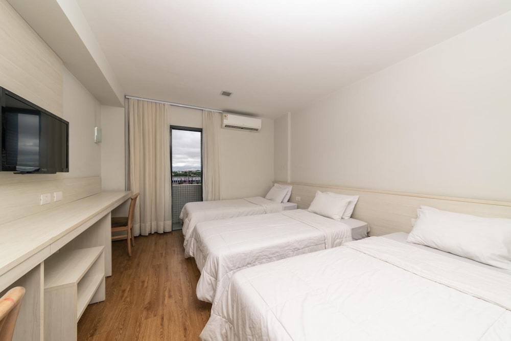Rede Andrade Vernon Hotel 12/62