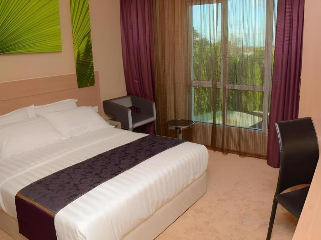 Amanson Signature Hotel 16/51