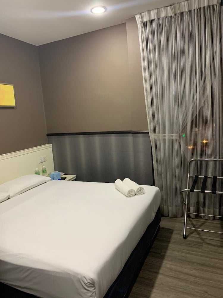 Wang's Hotel Gurney Drive 18/55
