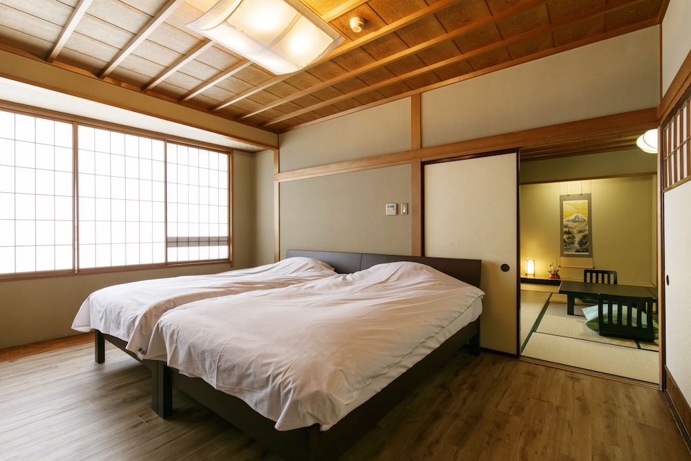 Hatori 9/50