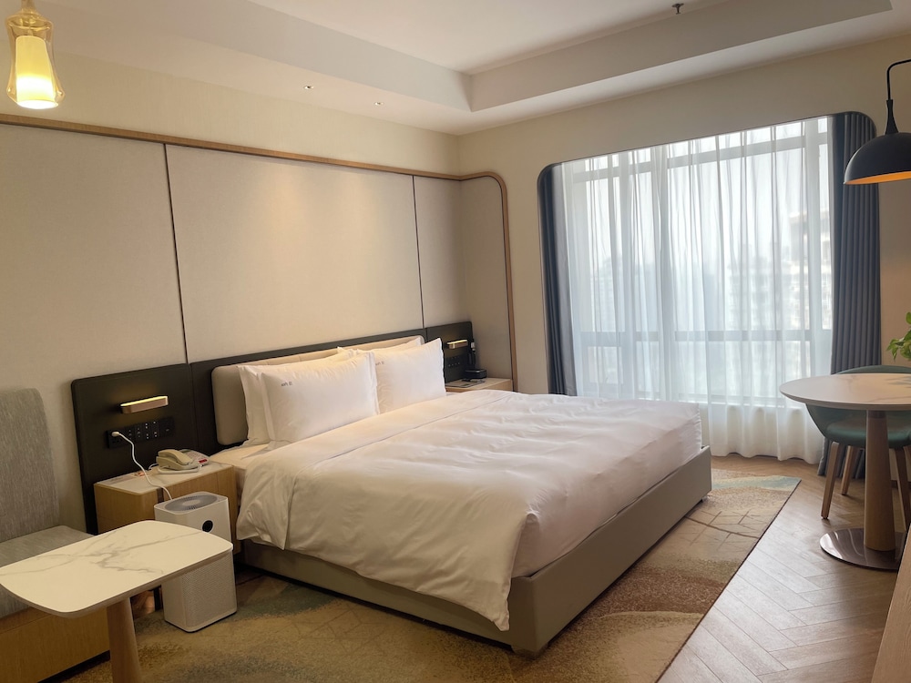 Holiday Inn Chongqing Guanyinqiao 20/50