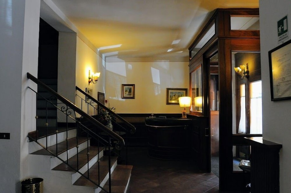 Hotel Albergo Italia 11/33