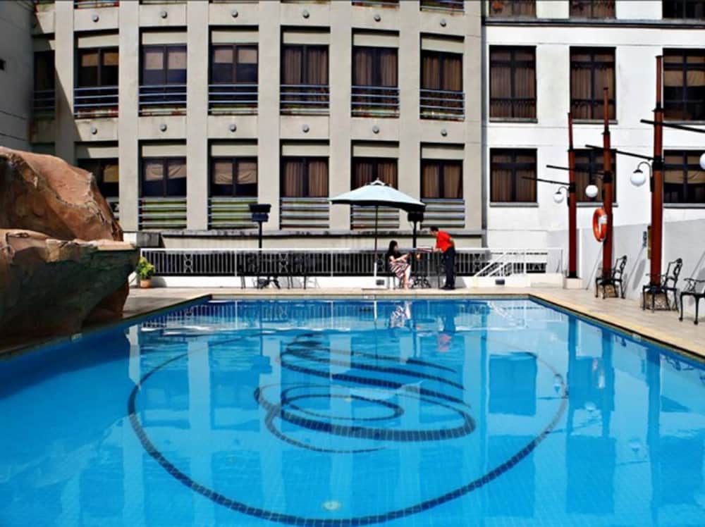 Merdeka Palace Hotel Suites 7/47