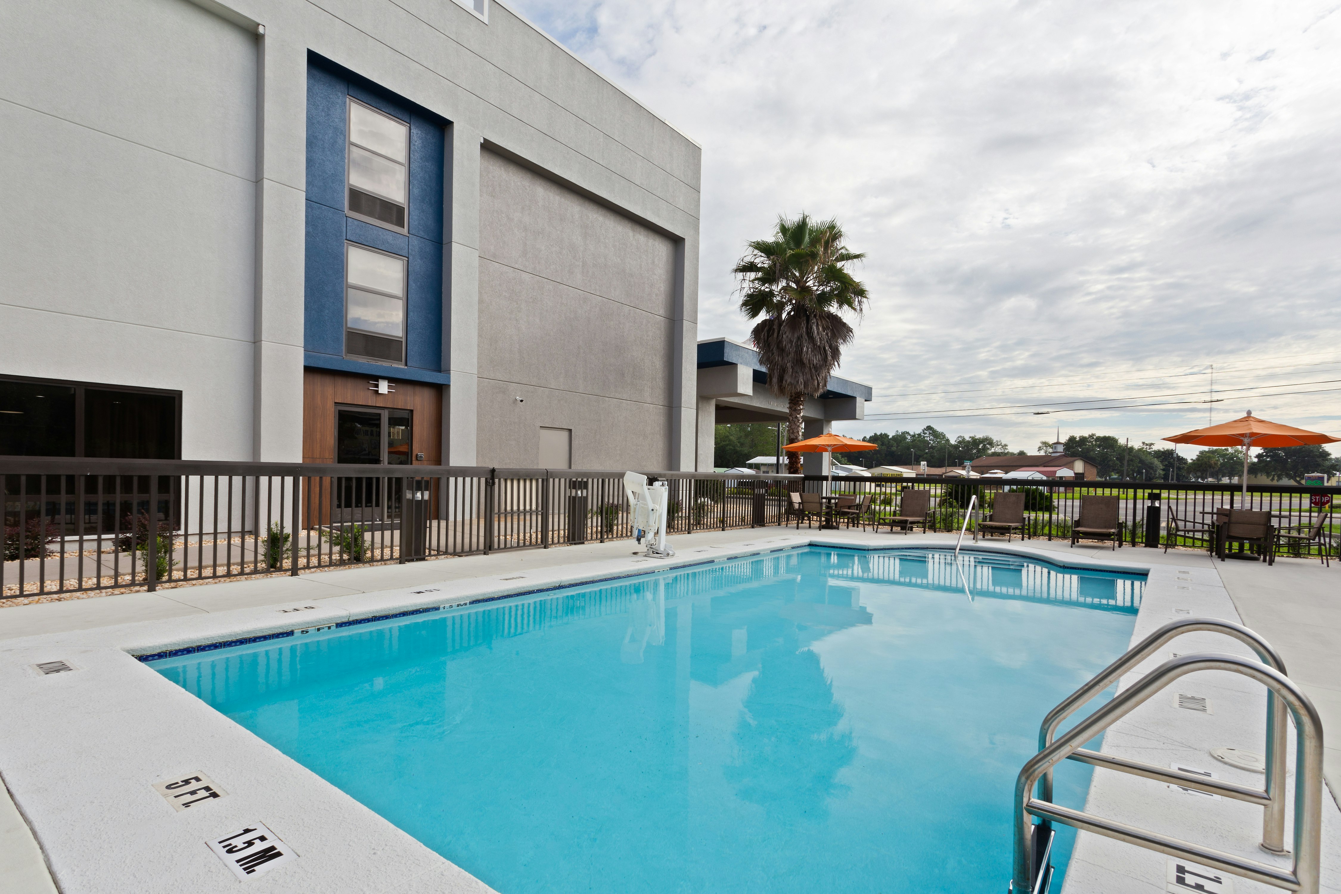 Hampton Inn Perry, FL 27/41