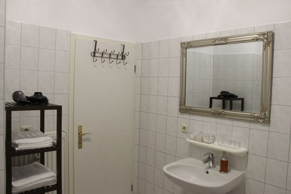 Leon Suite Apartments 50/50