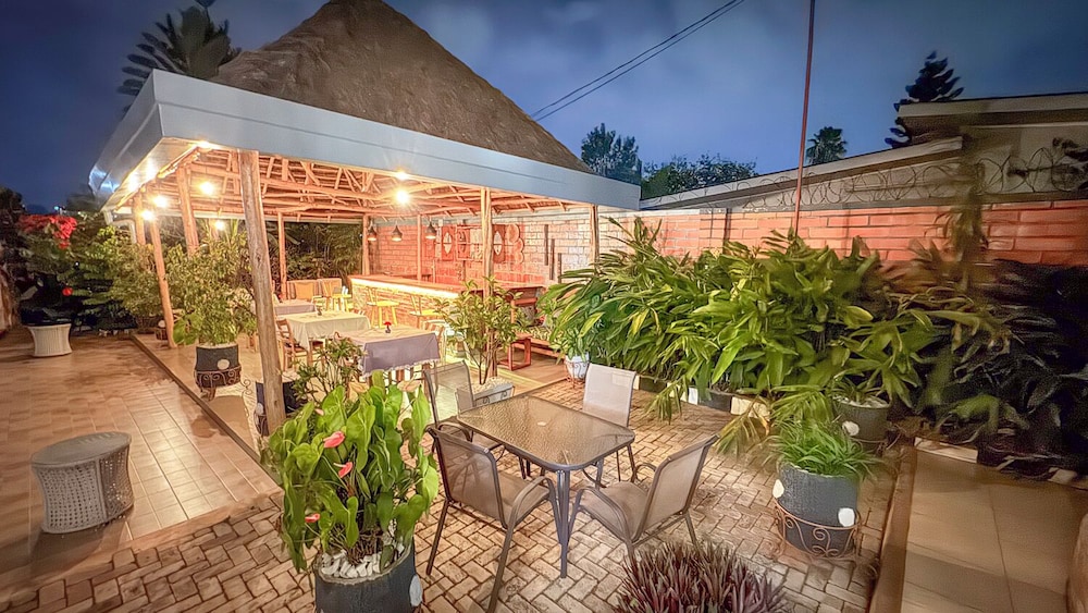 Villa Asimba 6/50