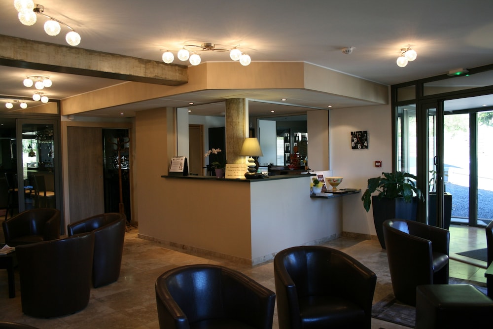 Hotel The Originals Super-Besse Est Auberge de la Petite Ferme 24/31