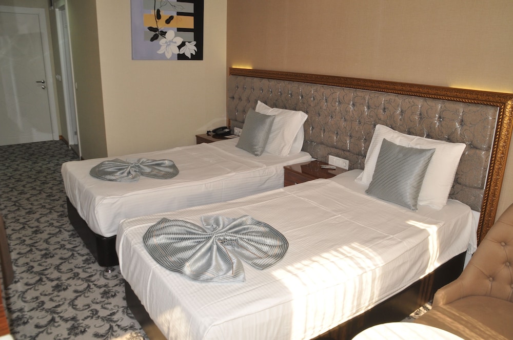 Grand Sera Hotel 26/50