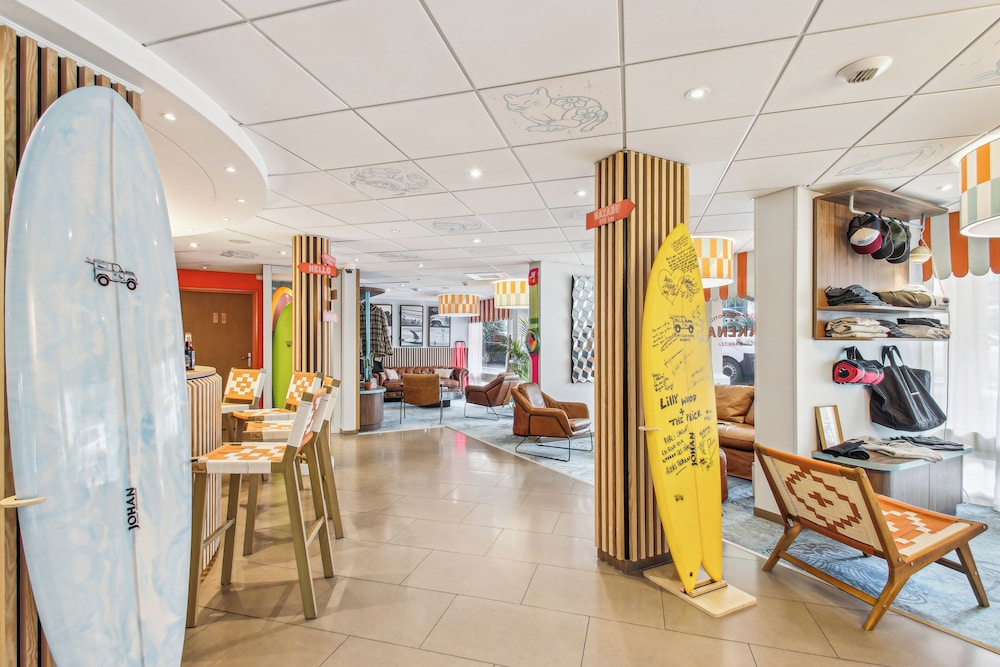 lobby