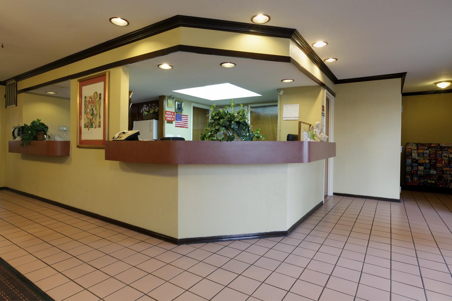 Americas Best Value Inn & Suites Yukon Oklahoma City 5/32