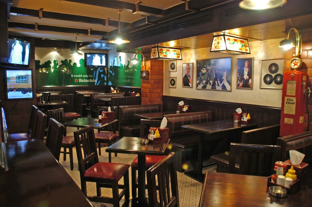 Comfort Hotel Suites 35/48