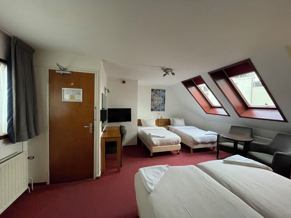 Amsterdam Wiechmann Hotel 10/50