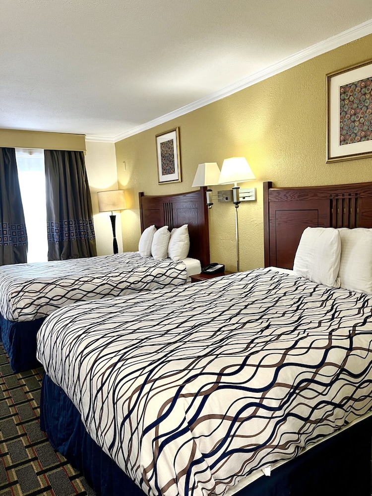 Room, Single, 2 Queen Beds