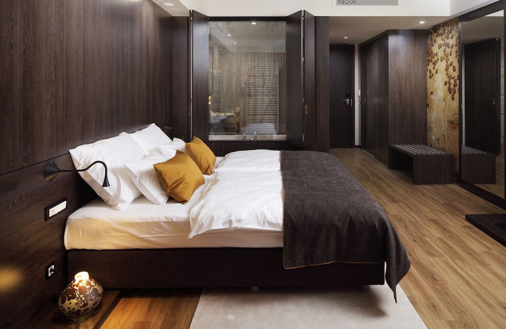 Hotel Nox 17/69
