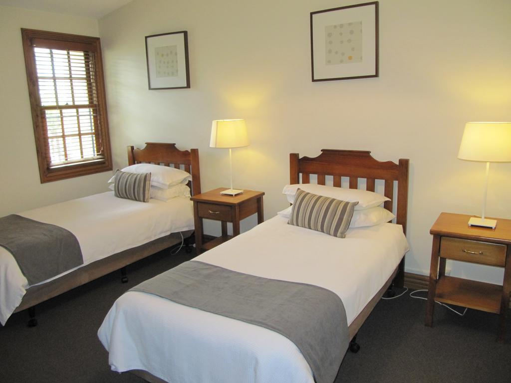 Seacombe House Motor Inn Port Fairy 7/27