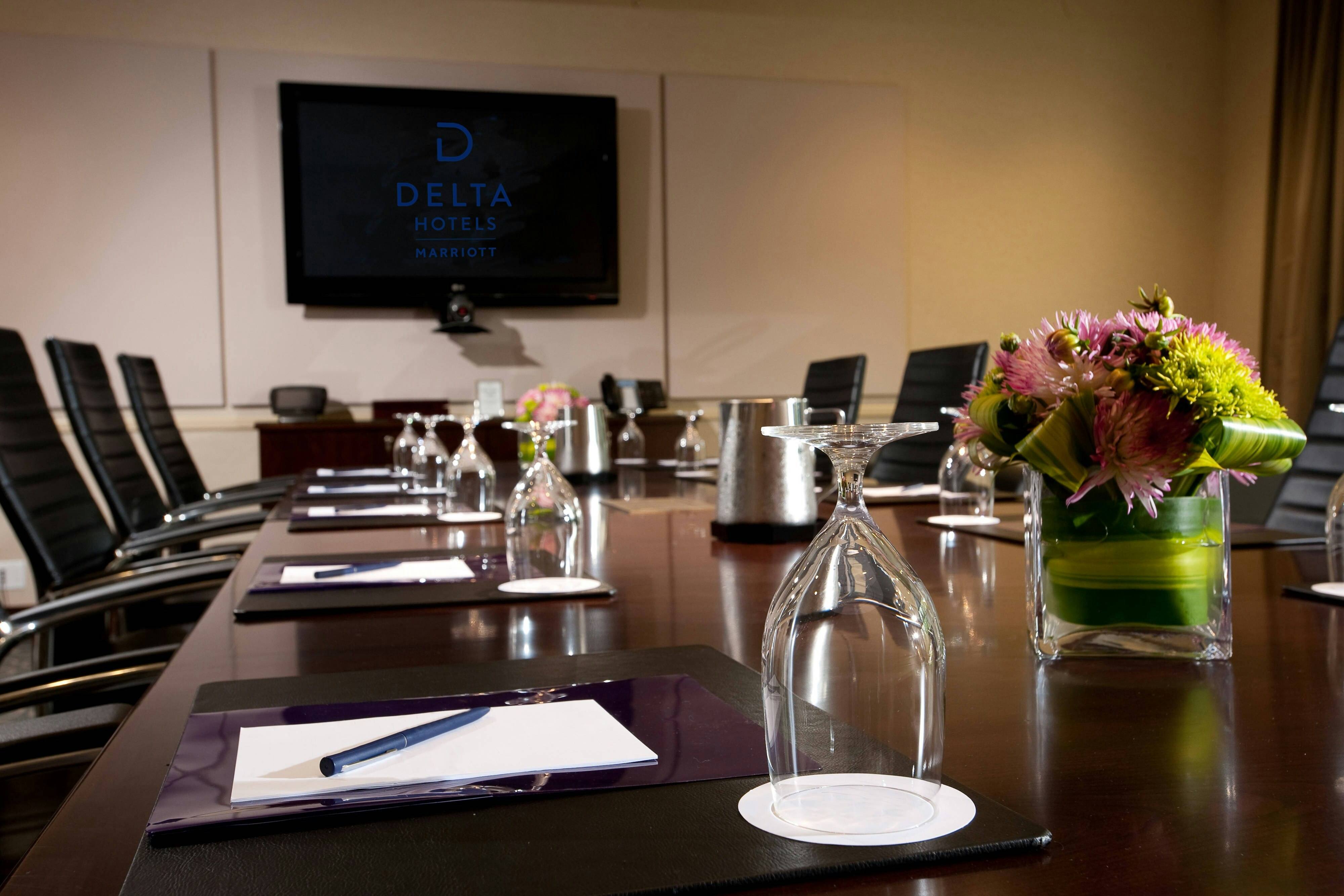 Delta Hotels by Marriott Burnaby Conference Centre 38/46