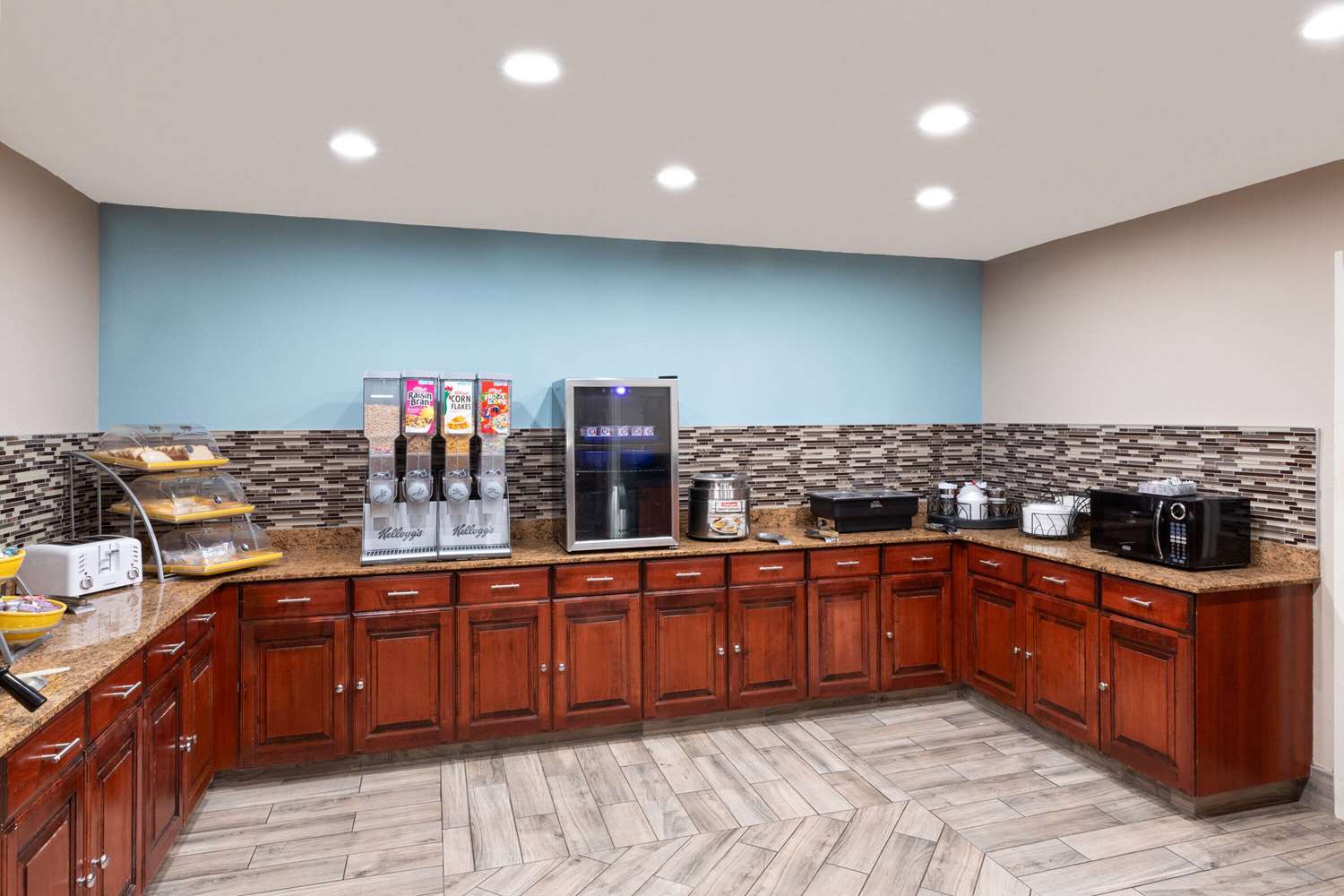 Super 8 by Wyndham Lubbock West 15/28