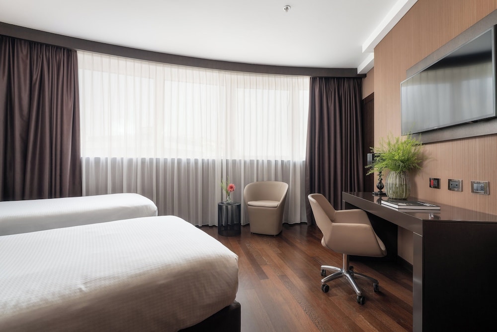 غرفة بريميوم ركنية بسريرين منفصلين، Crowne Plaza Milan City 2/9