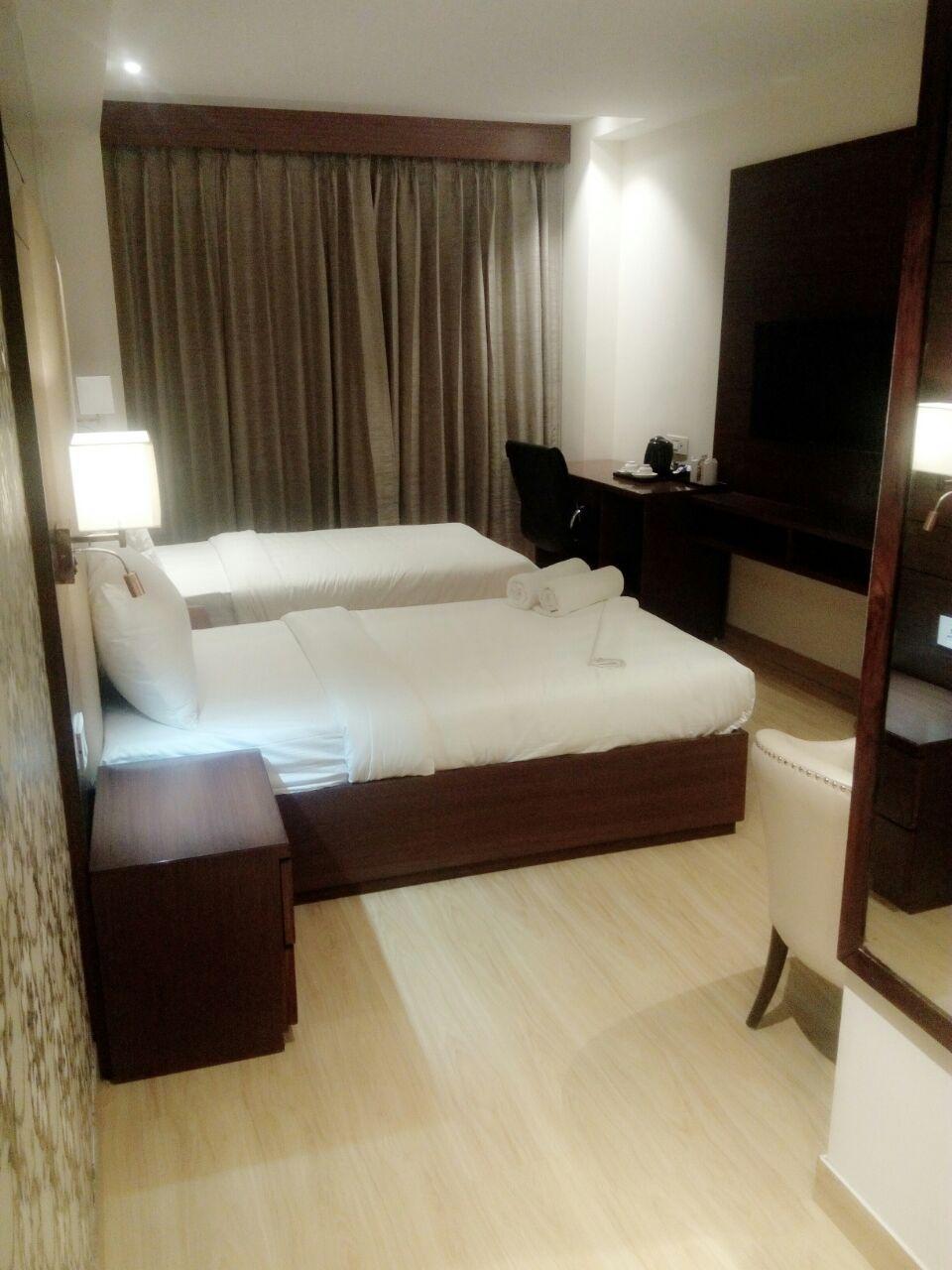 The Grand Parisian 13/23
