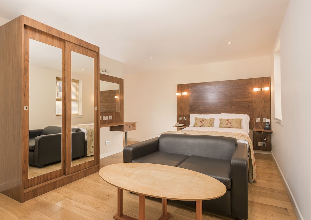 Holyrood Aparthotel 13/81