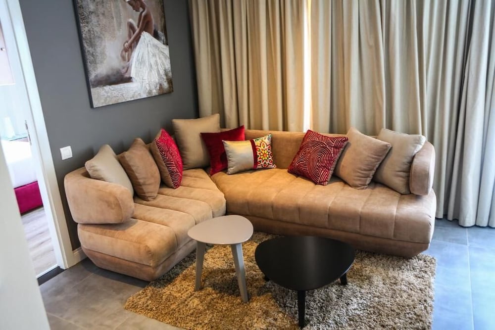 Rent Inn Suites Hotel 37/60