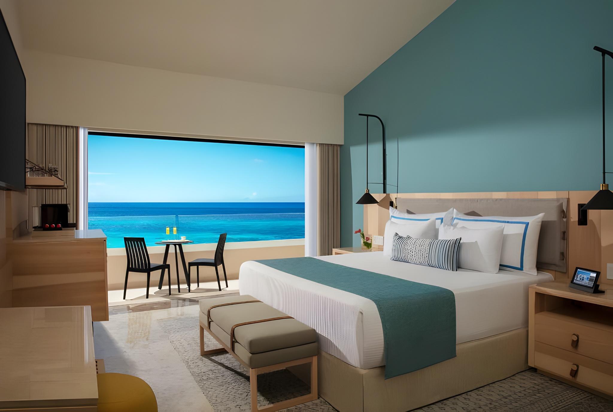 2 Bedrooms, Preferred Club, Master, Suite, Ocean Front, Sofa