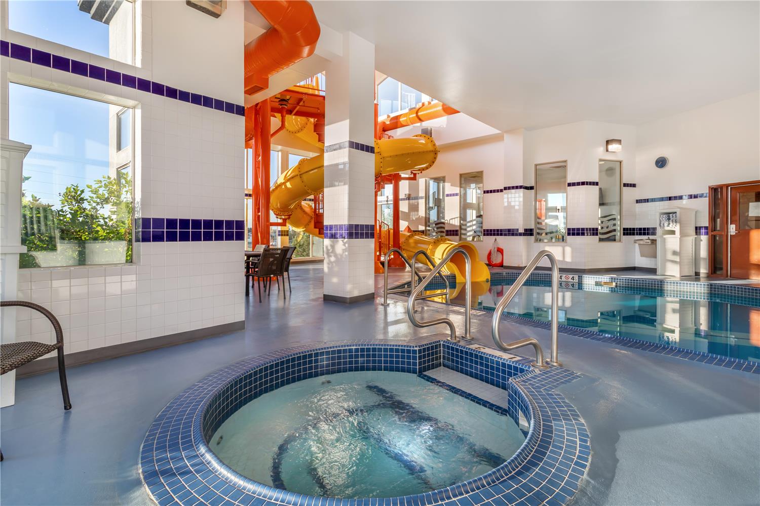 Best Western Plus Service Inn and Suites 28/56