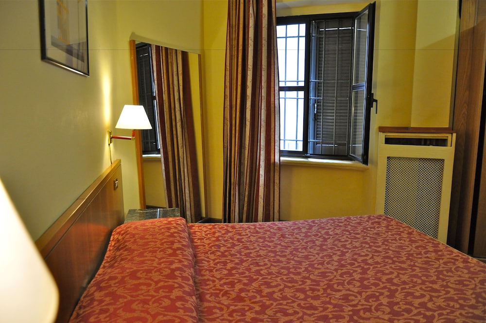 Hotel Vecchia Milano 38/57