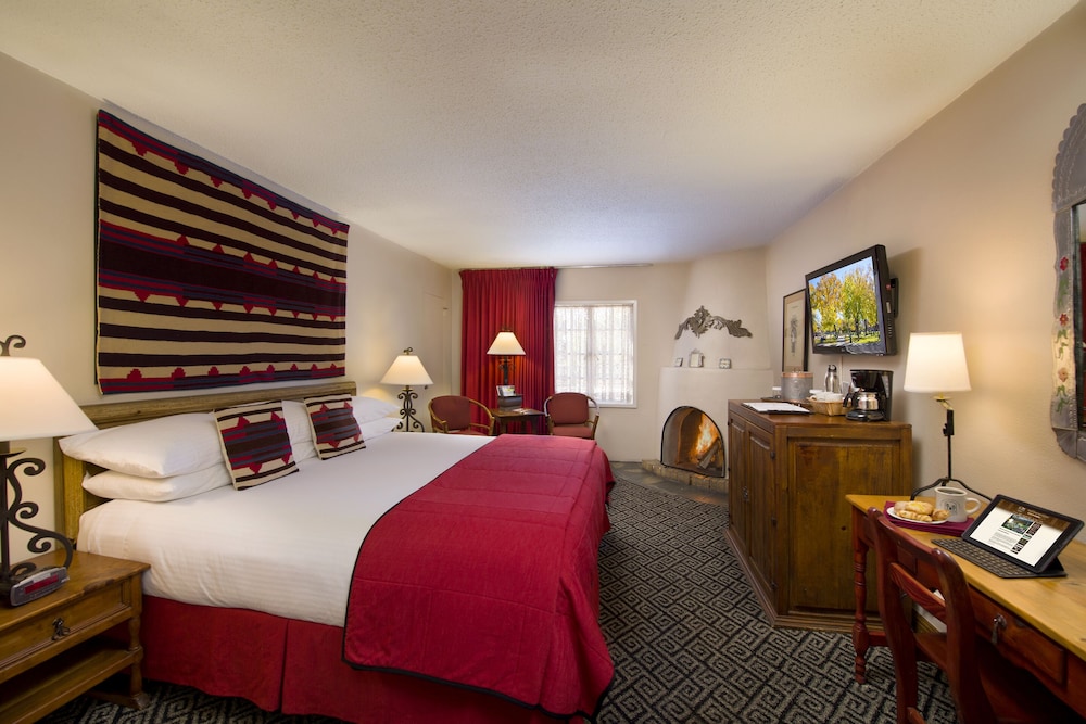 SUPERIOR, KING BED