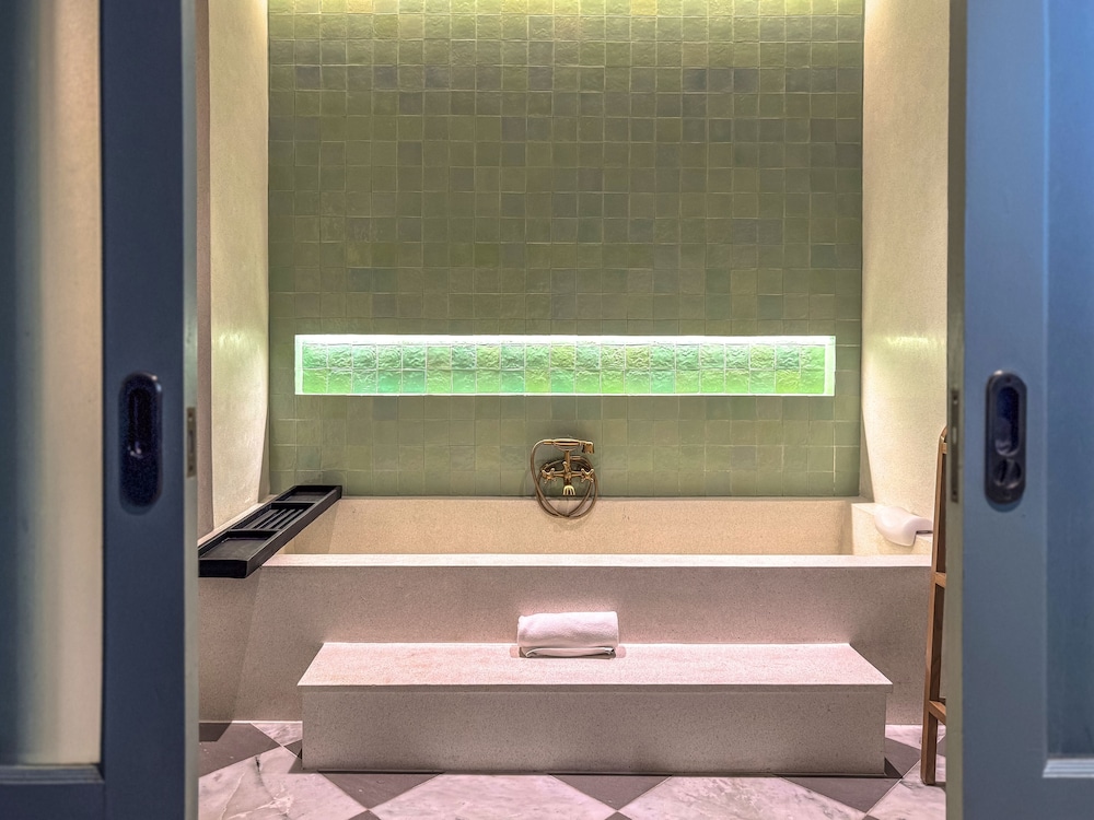 CHARRAS Bhawan Hotel and Residences 7/50