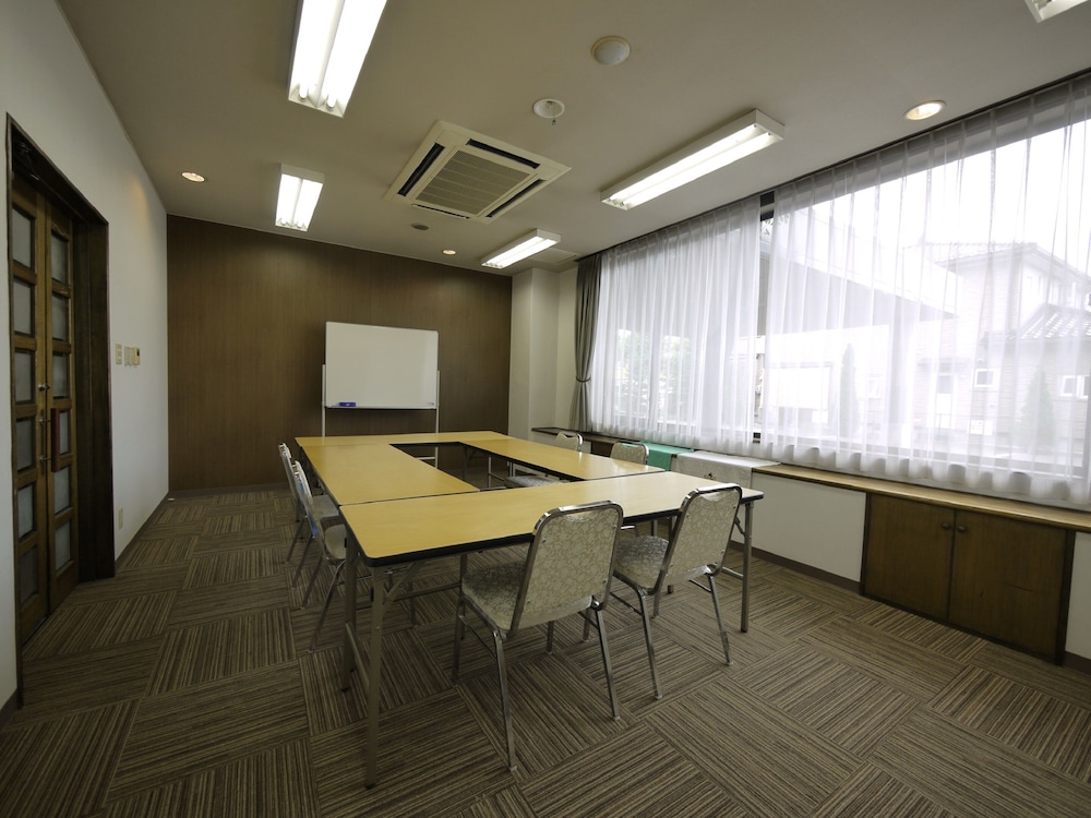 Hotel Route-Inn Court Minami Matsumoto 37/39