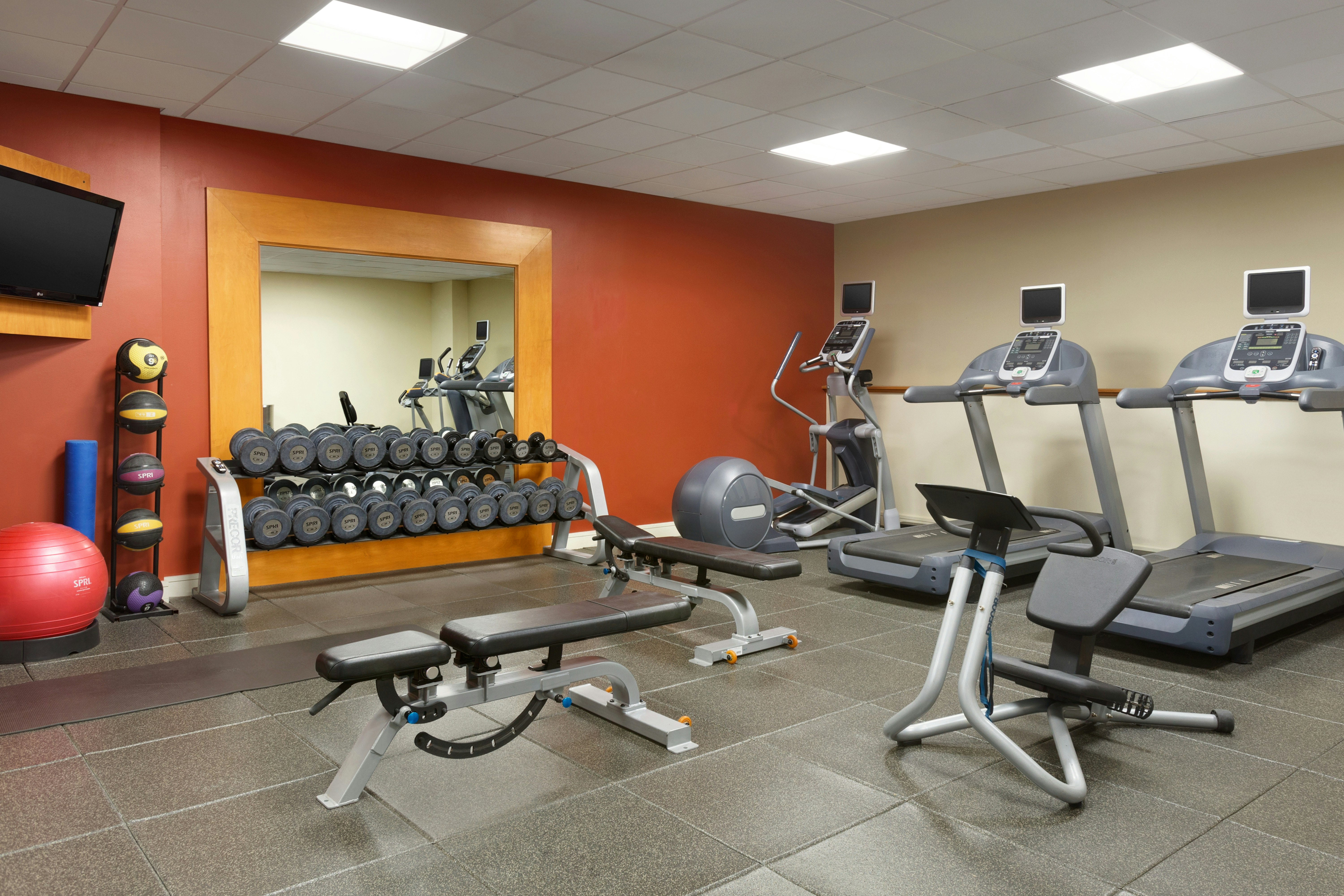 DoubleTree by Hilton Hotel Hartford - Bradley Airport 6/21