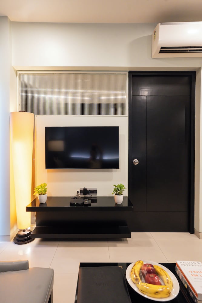 AR Suites Fontana Bay 19/39