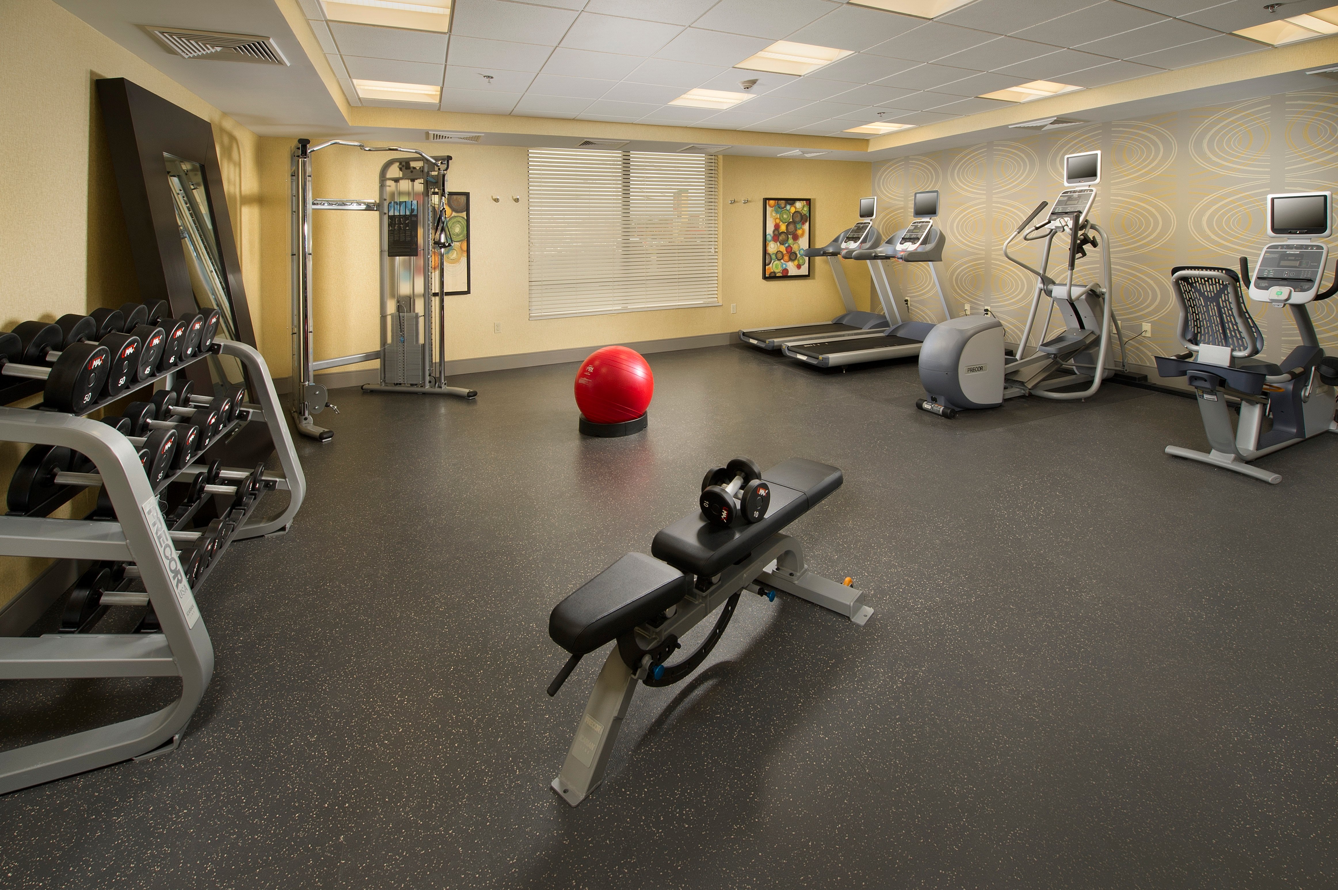 Holiday Inn Express Boston North -Woburn 32/50