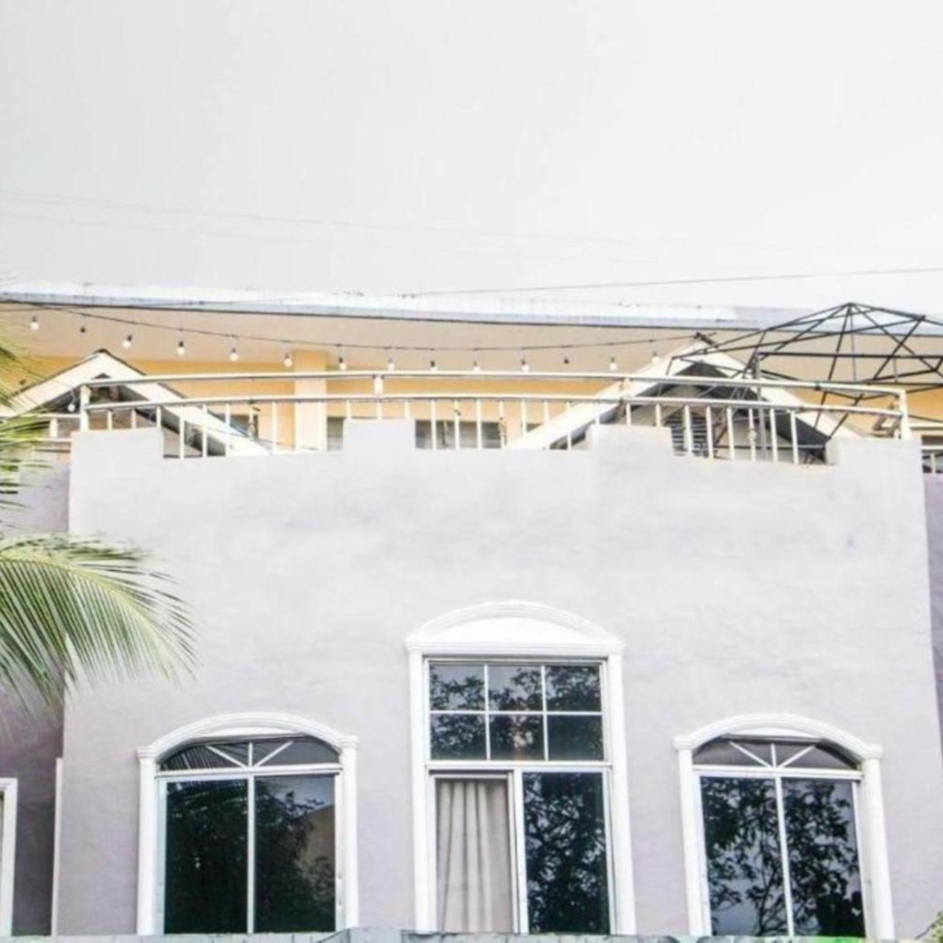 Bunks Hostel - Adults Only 1/25