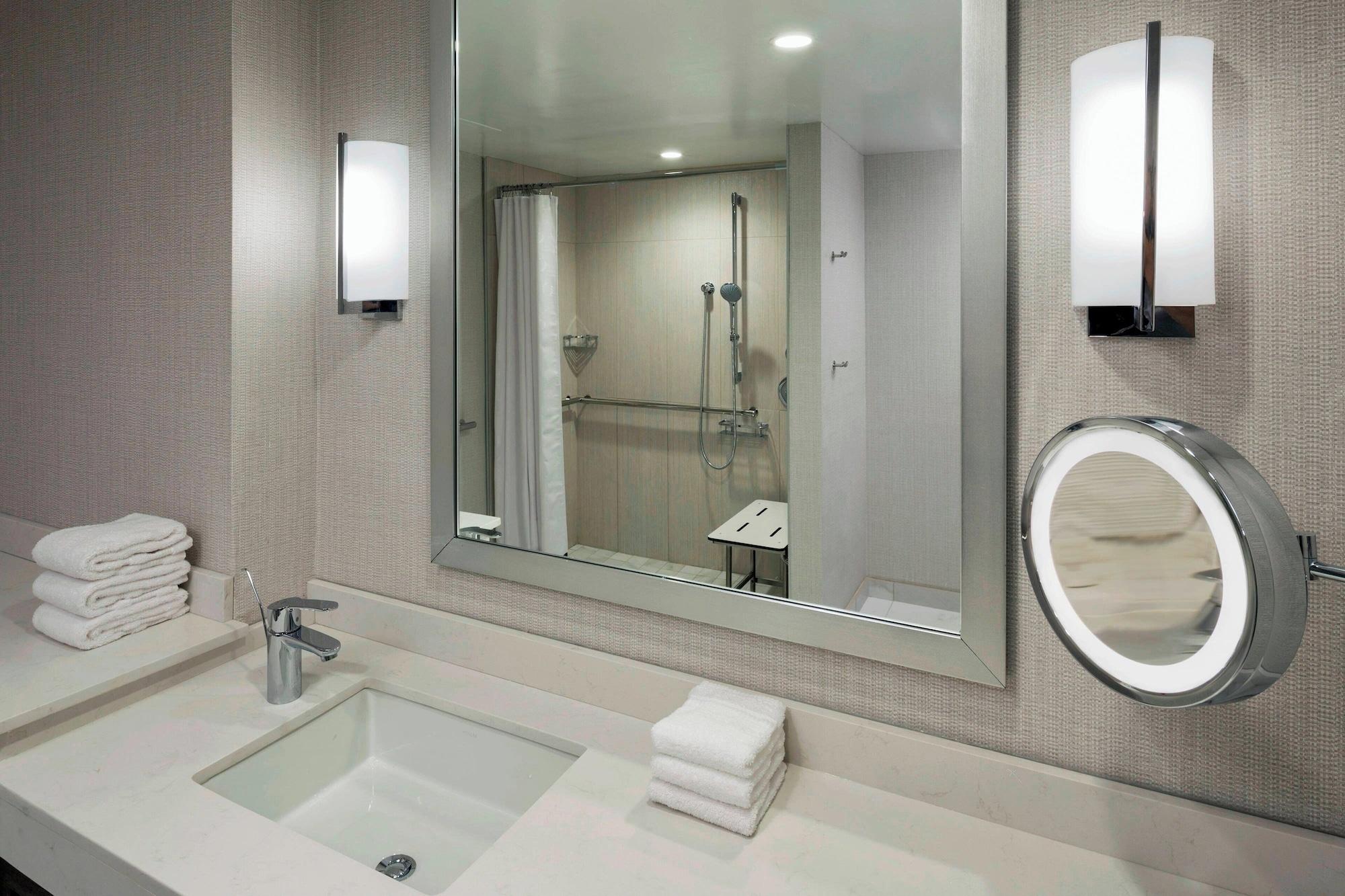 1 Bedroom, Executive, Suite, Balcony