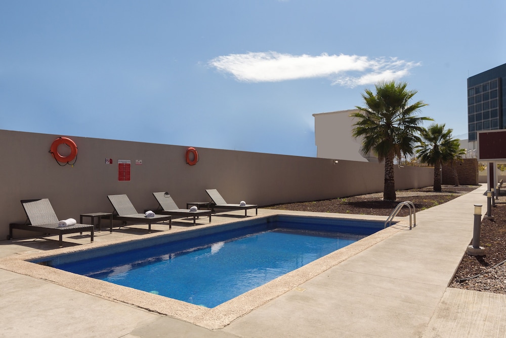 Extended Suites Tijuana Macroplaza 34/42